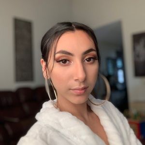 Meet your Posher, Ariel